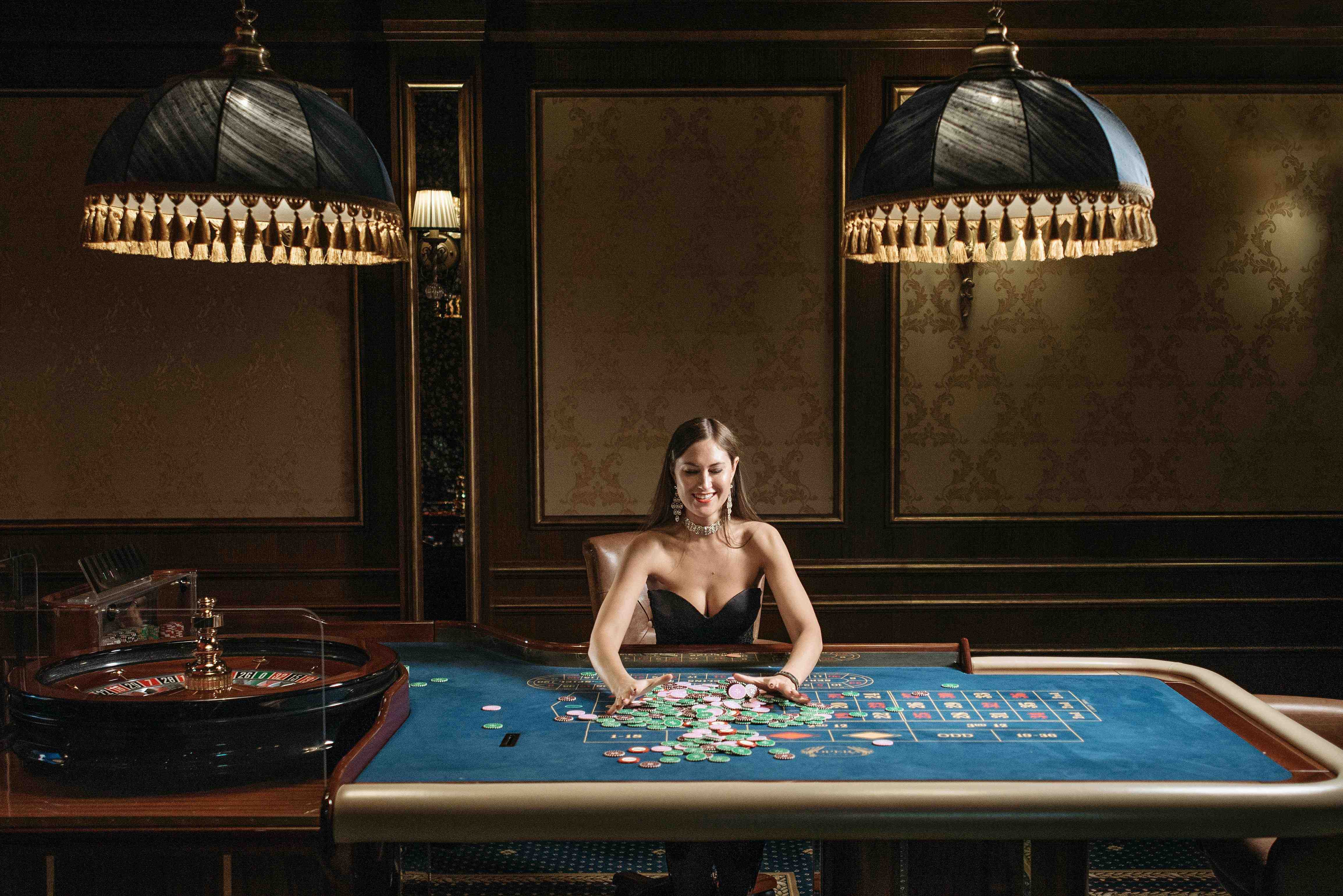 777 apk platform interface showing sports betting and casino games on mobile